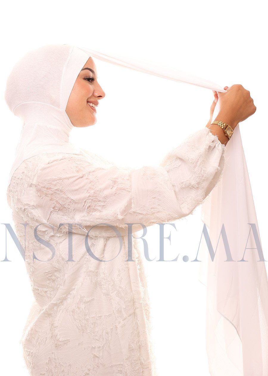 شال-كريب-حريري-بالبوني-النينجا-أبيض_All-حجاب-شال-كريب-حريري-بالبوني-النينجا_209_4.jpeg شال كريب حريري بالبوني "النينجا" - أبيض