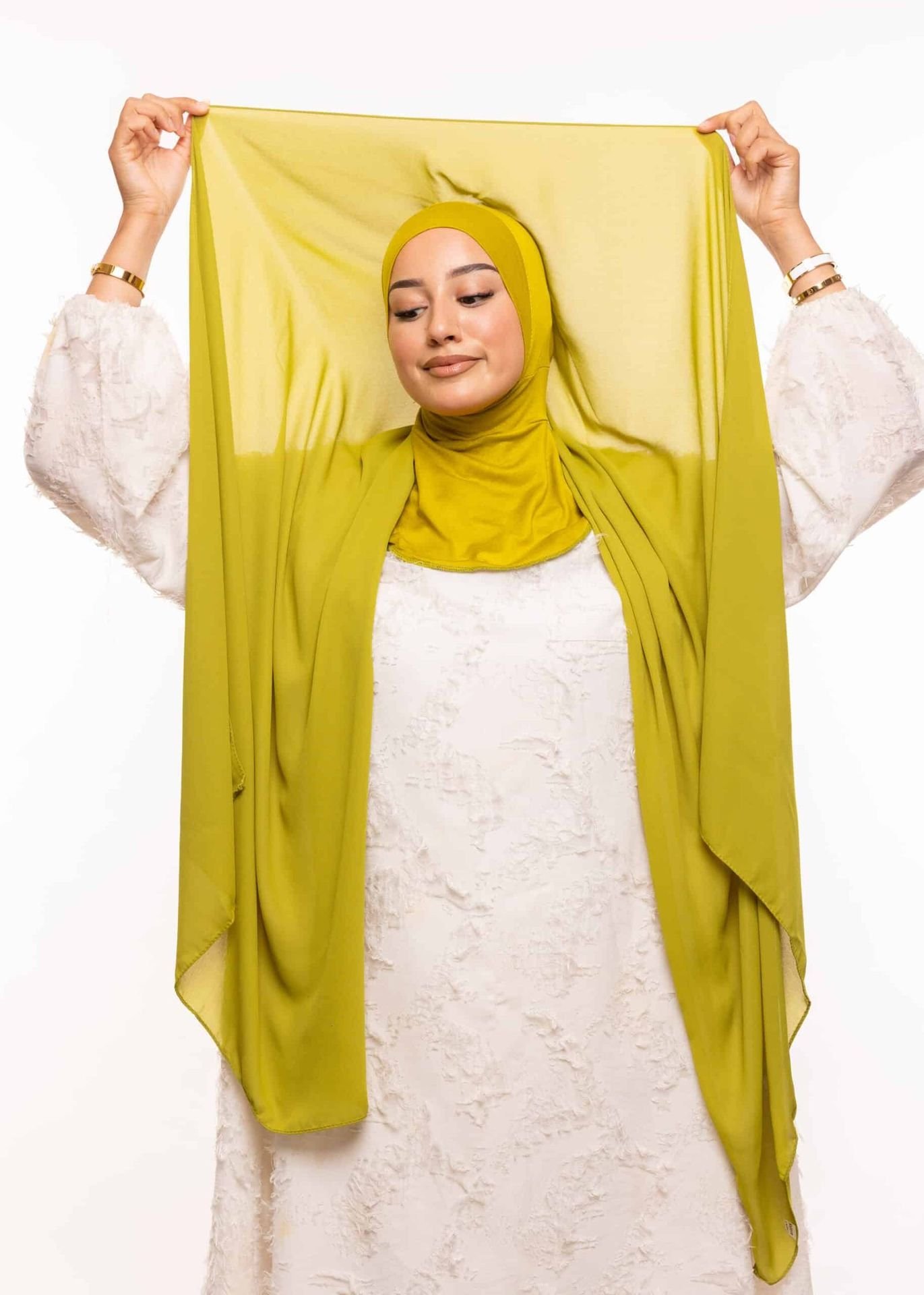 شال-كريب-حريري-بالبوني-النينجا-أخضر_All-حجاب-شال-كريب-حريري-بالبوني-النينجا_212_4.jpeg شال كريب حريري بالبوني "النينجا" - أخضر