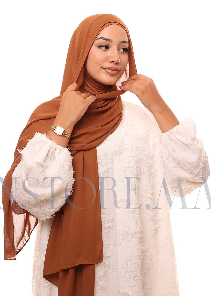 شال كريب حريري بالبوني "النينجا" - بني كراميل غامق