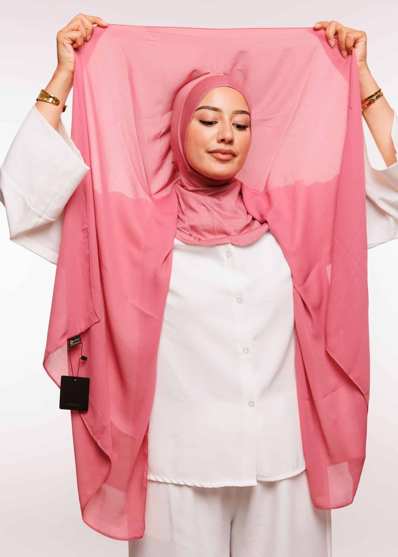 شال-كريب-حريري-بالبوني-النينجا-كشيري-فاتح_All-حجاب-شال-كريب-حريري-بالبوني-النينجا_419_4.jpeg شال كريب حريري بالبوني "النينجا" - كشيري فاتح